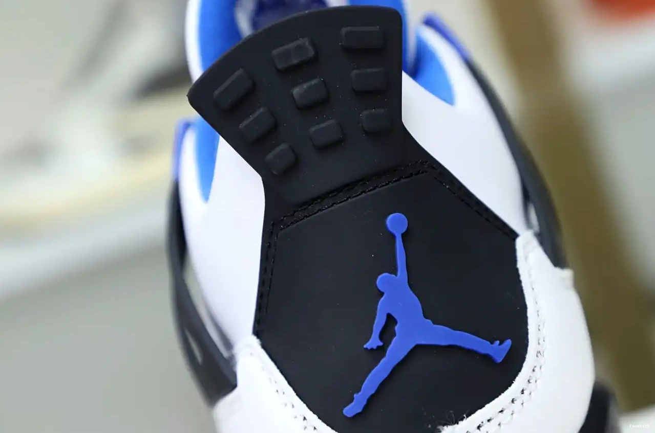 4 RETRO AIR JORDAN MOTORSPORTS 0510